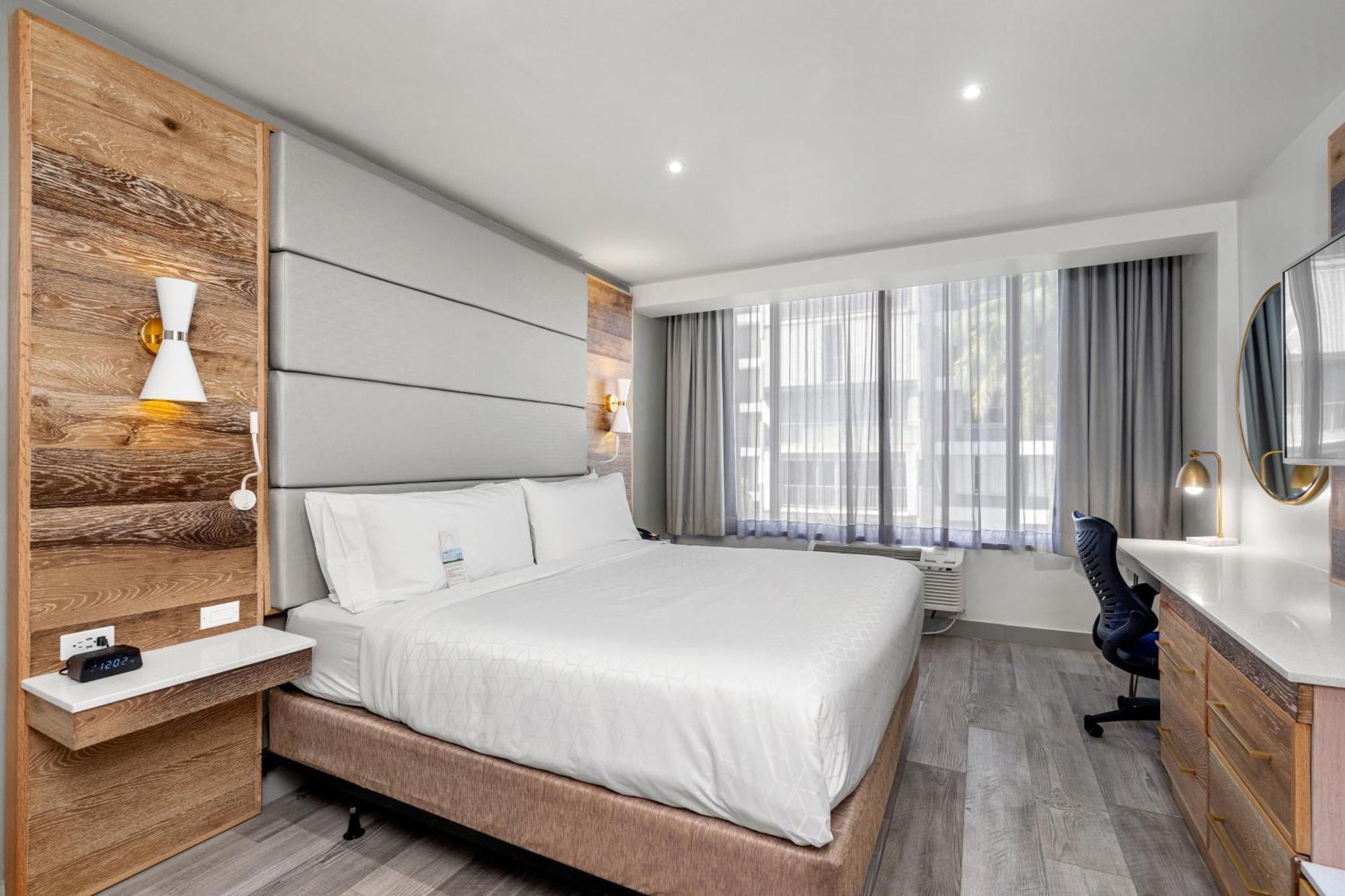 Holiday Inn Express San Juan Condado By Ihg Екстериор снимка