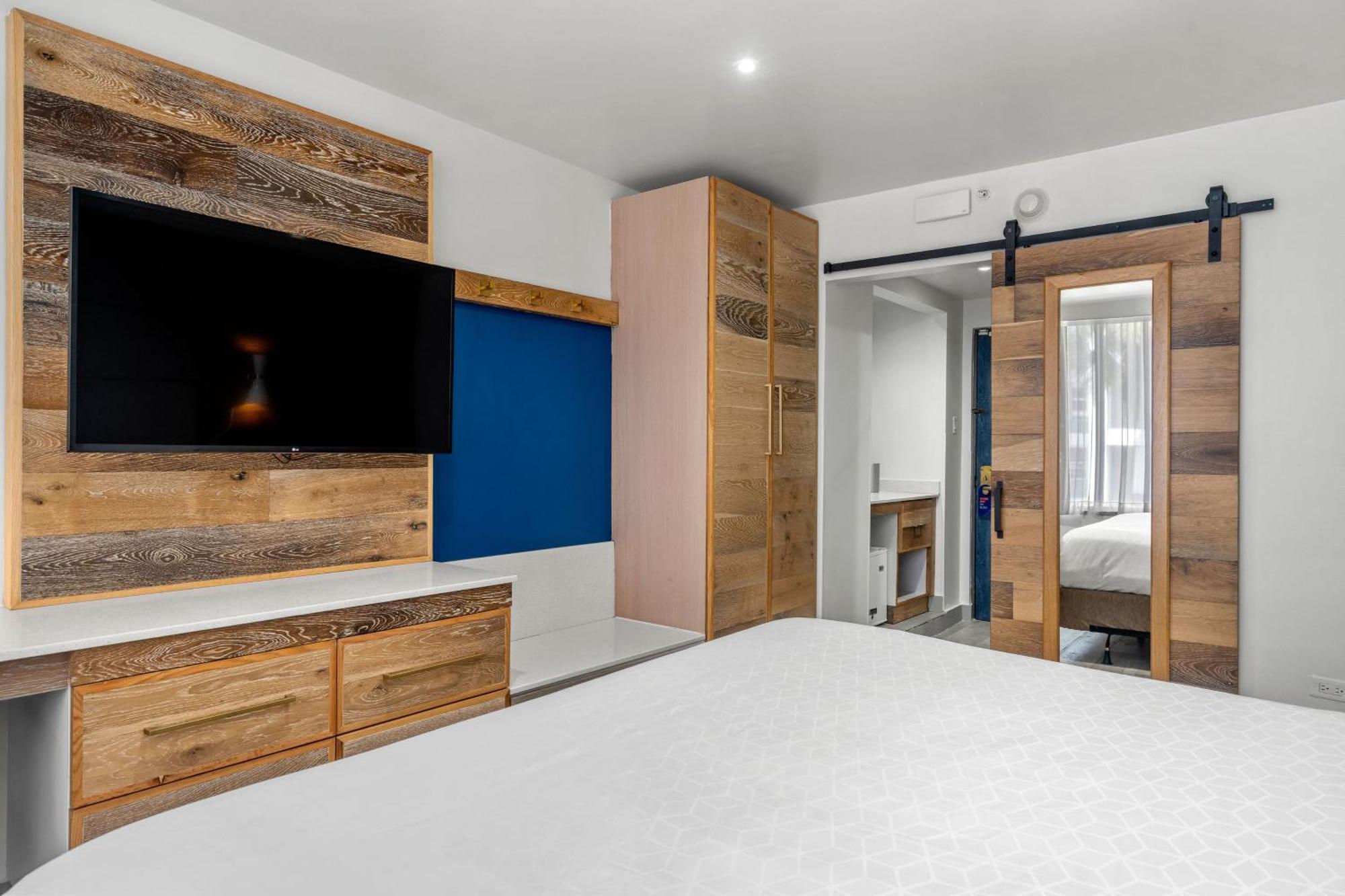 Holiday Inn Express San Juan Condado By Ihg Екстериор снимка