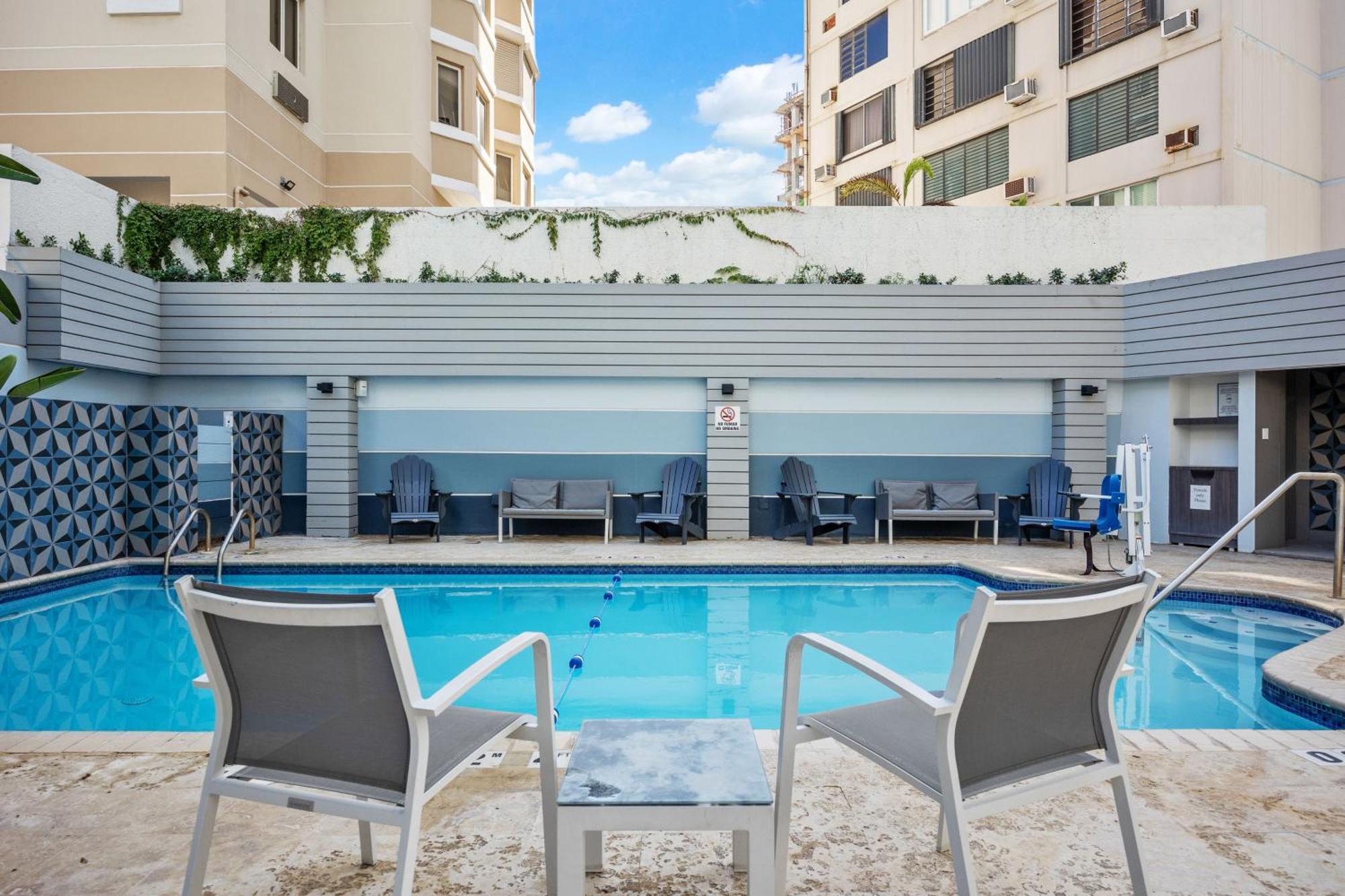 Holiday Inn Express San Juan Condado By Ihg Екстериор снимка