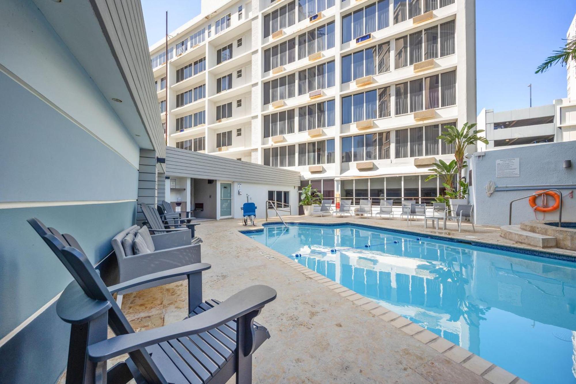 Holiday Inn Express San Juan Condado By Ihg Екстериор снимка