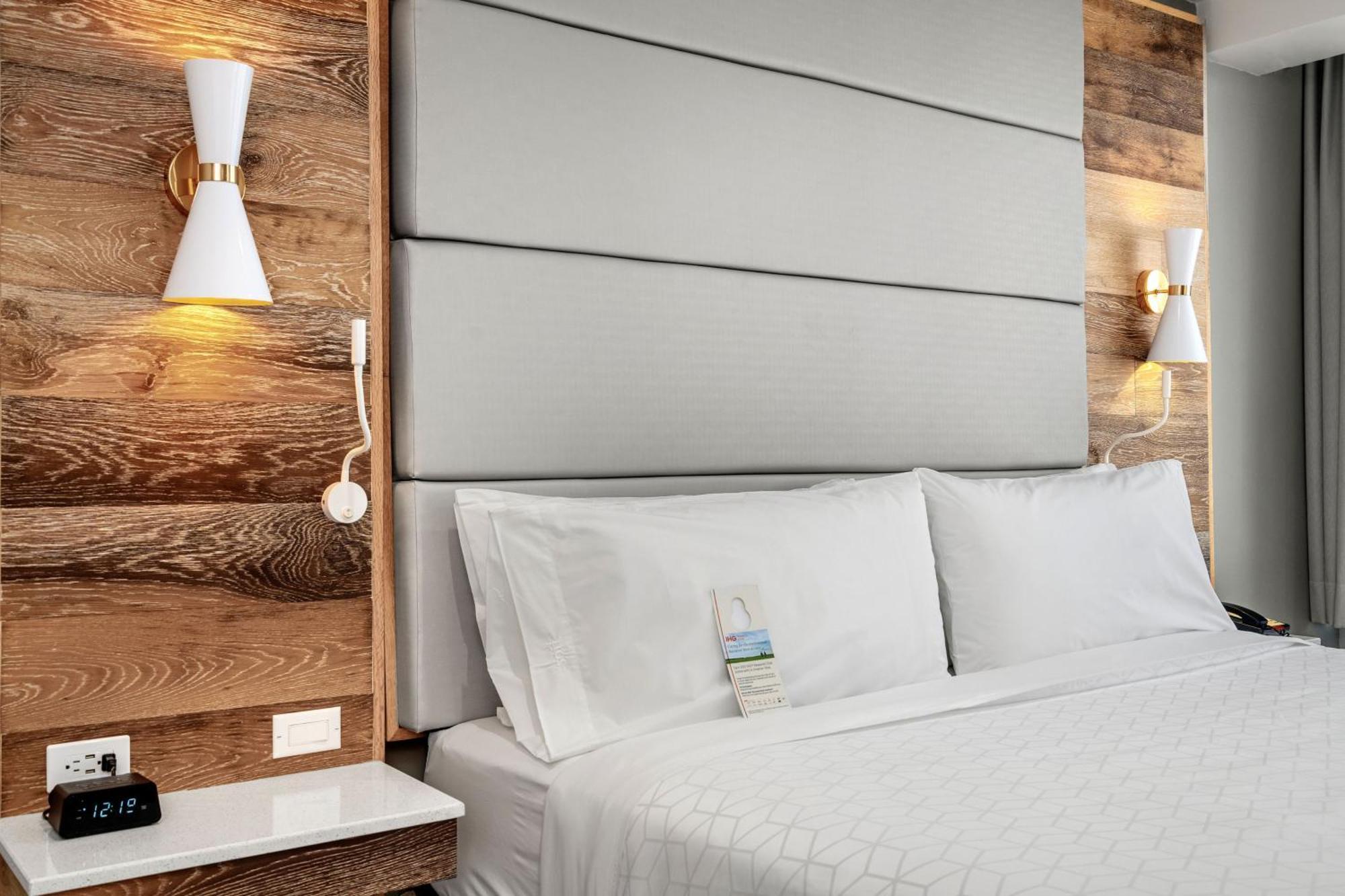 Holiday Inn Express San Juan Condado By Ihg Екстериор снимка